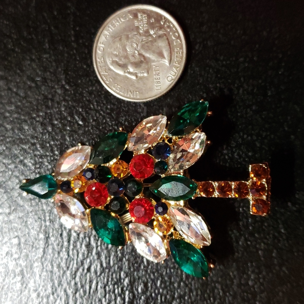 Vintage Christmas Brooch - Picture 4 of 5